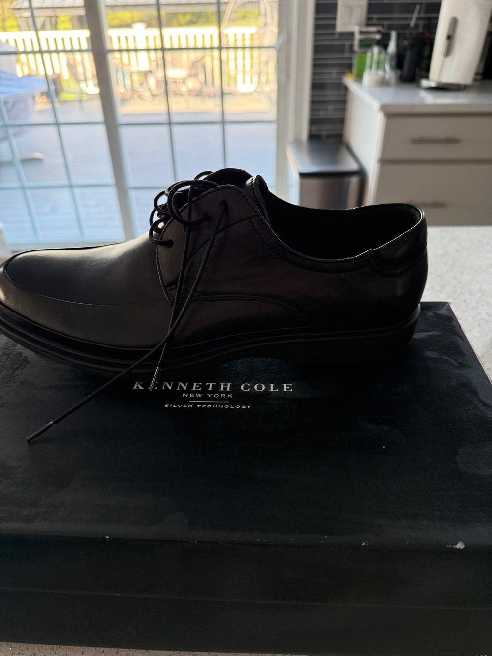 Kenneth Cole Black Leather Lace-Up Derby Dress Shoes